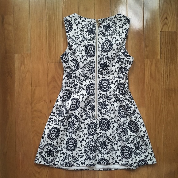 Blue and white pattern print A line summer dress - Picture 3 of 4
